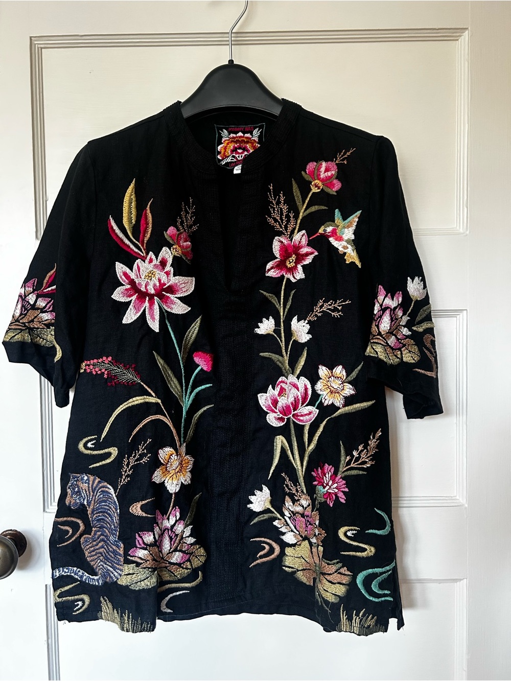 Johnny Was Black Floral Embroidered Short-Sleeve Blouse